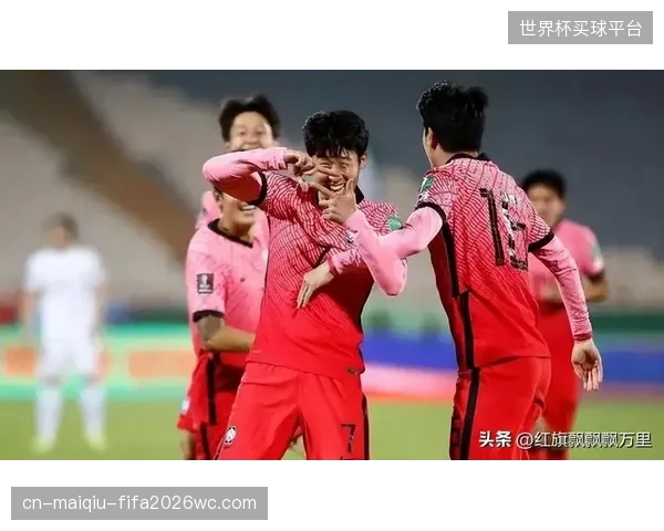 中场主力搭配仍未固定，阵容磨合不足或导致世界杯首战慢热。